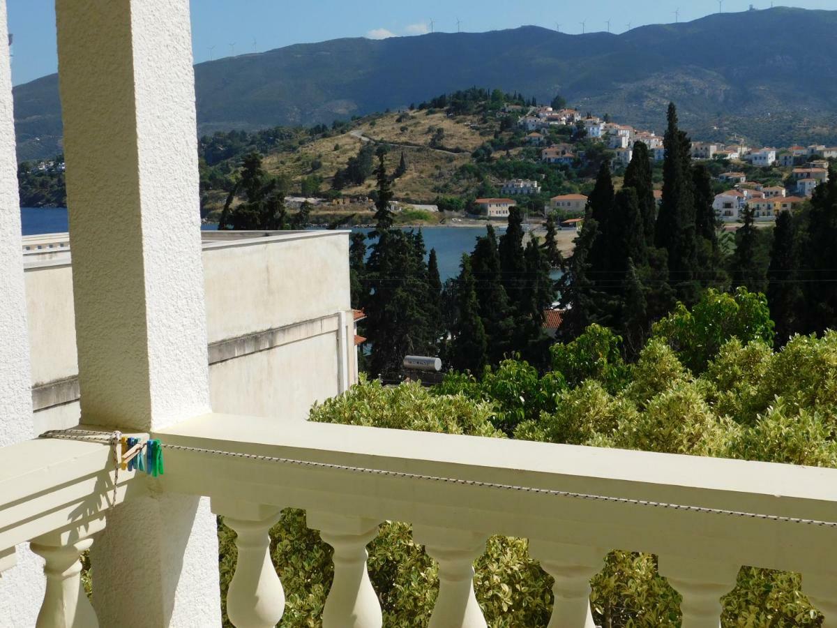 דירות Poros Town To Spiti Tis Eirinis מראה חיצוני תמונה